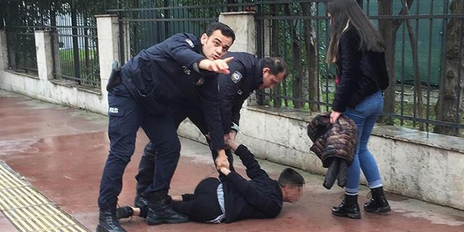 Adliye önünde kan aktı, o anlar kameralara yansıdı