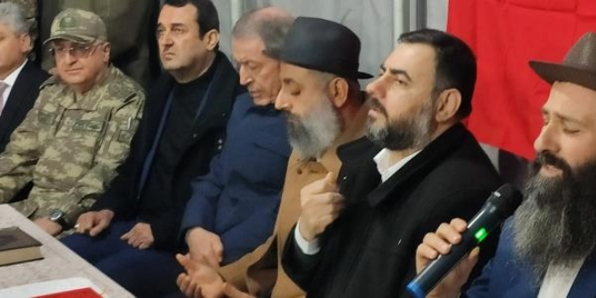 Bakan Akar'dan şehit ailesine taziye ziyareti