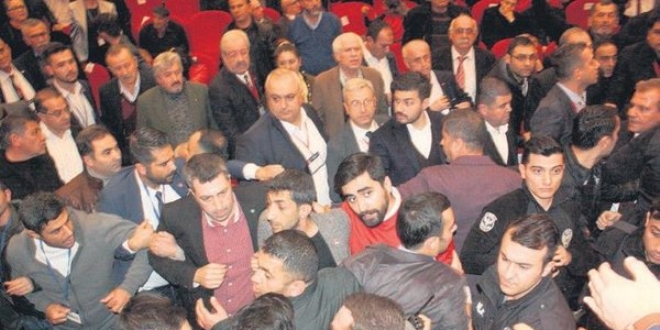 Belediye Başkanı'na işçi kıyımı baskısı