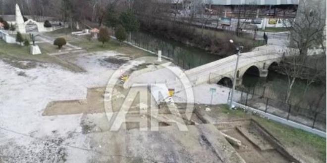 Edirne Yeni Sarayı'nın kapı duvarı gün yüzüne çıkarılıyor