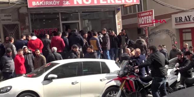 İstanbul'da nöbetçi noter kuyruğu...