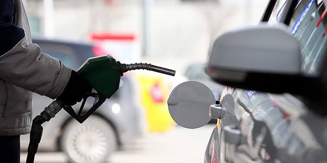 Benzinin litre fiyatna 16 kuru zam yapld