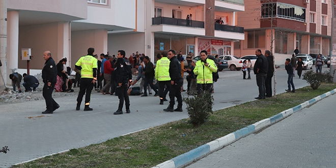 Bir grupla zabıta arasında çıkan kavgayı polis ayırdı