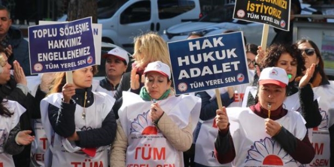 Belediye memurlarından 'toplu sözleşme' eylemi