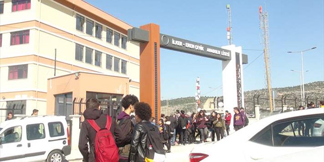 Okulda ilaçlama sırasında 17 öğrenci zehirlendi