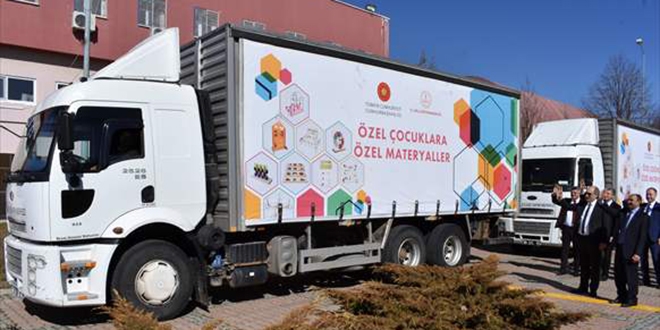 MEB'in özel çocuklar için ürettiği eğitim materyalleri okullara gönderiliyor