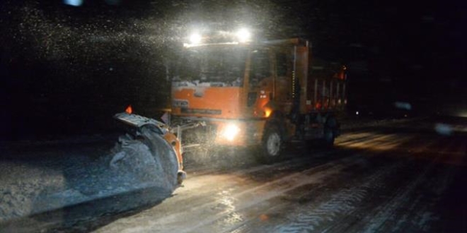 Ula��ma kapanan I�d�r-A�r� kara yolu ula��ma a��ld�