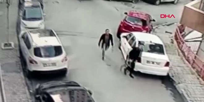 Patlayan lastiğini tamir etmek yerine, başka aracın lastiğini çaldı