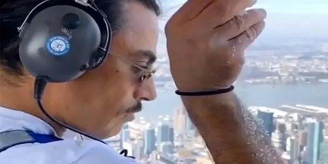 Nusret, helikopter üzerinden New York'u tuzladı