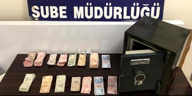 Mezun olduğu okulu soydu