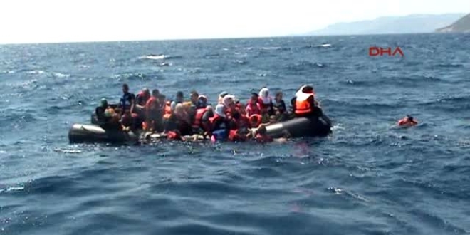 Avrupa'ya gitmek isteyen göçmenler Çanakkale'de sahillere gelmeye başladı