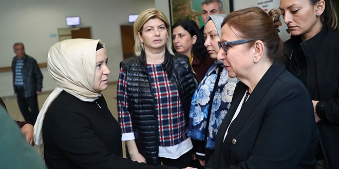 Ticaret Bakanı Ruhsar Pekcan, yaralı askerleri ziyaret etti