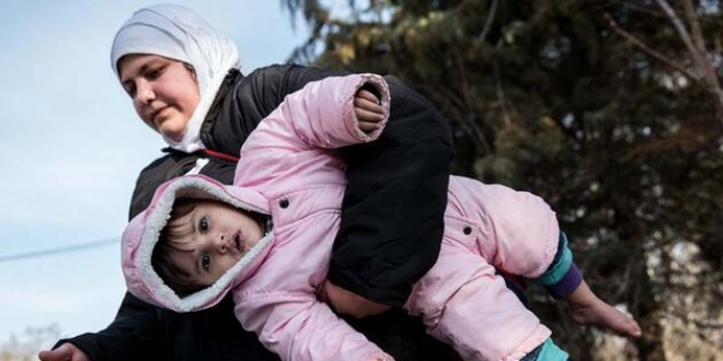 Düzensiz göçmenler Meriç nehrini yüzerek aştı