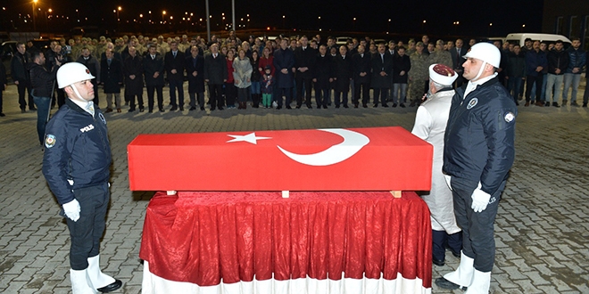 Şehit gümrük memurunun naaşı Mersin'e gönderildi
