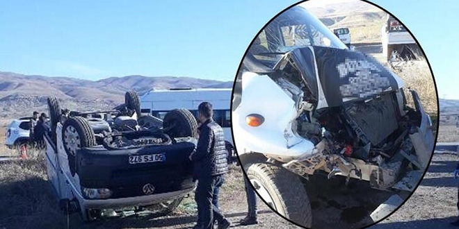 Öğretmen servis aracı ticari araçla çarpıştı: 2 öğretmen yaralı