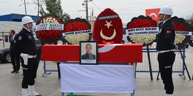 Şehit gümrük memuru, son yolculuğuna uğurladı