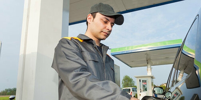 Petrol fiyatlar son 4 yln en dk seviyesinde