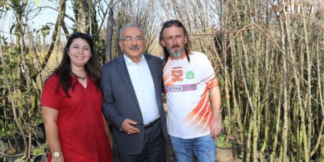 ��retmenli�i b�rak�p botanik�i oldu