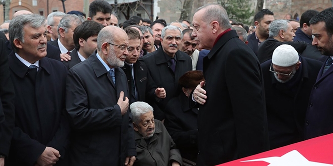 Erdoğan'ın Gül ve Davutoğlu ile karşılaştığı anlar