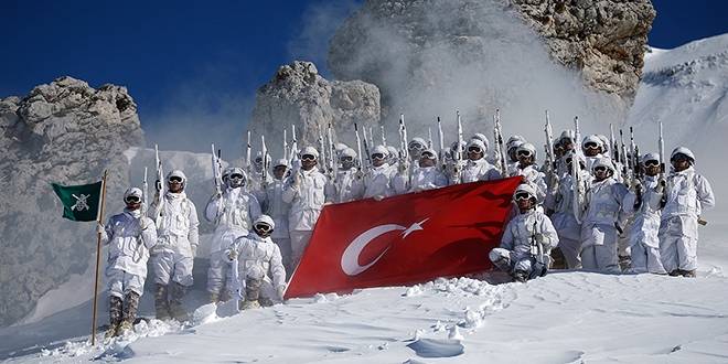 Da�lar�n aslanlar� 'dosta g�ven, d��mana korku' veriyor