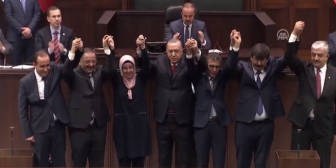 5 belediye başkanı Ak Parti'ye geçti