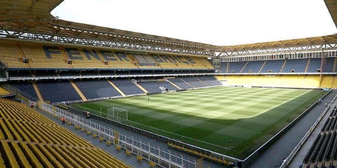 Futbol maçları seyircisiz oynanacak