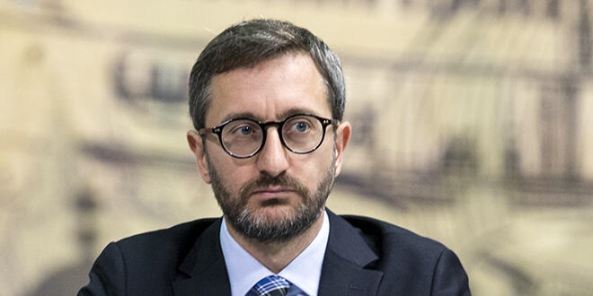 Fahrettin Altun: Kaynağı belirsiz içeriklere itibar etmeyin