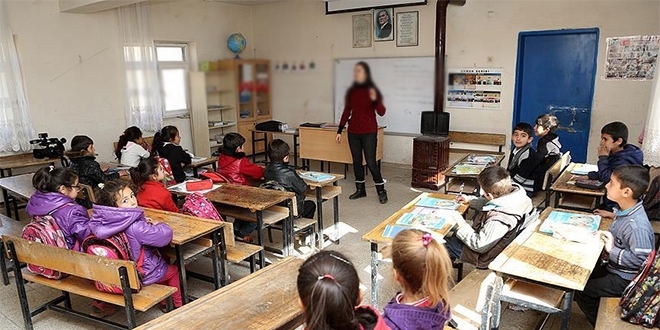 Bakan açıkladı. Öğretmenler ve idareciler okula gidecek mi?