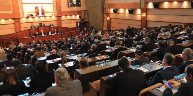 İBB Meclisi dış borçlanmaya onay verdi