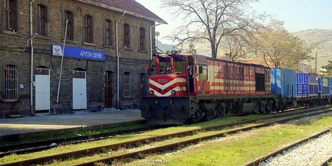 130 yıllık tren istasyonu geleceğini bekliyor