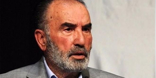 Hayrettin Karaman: Cemaatle namaz ve Cuma namazı ertelenmeli