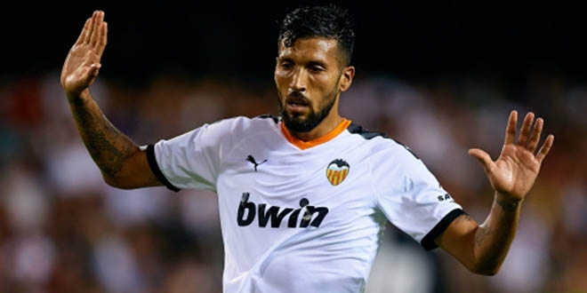 İspanya'da koronavirüs testi pozitif çıkan ilk futbolcu: Ezequiel Garay