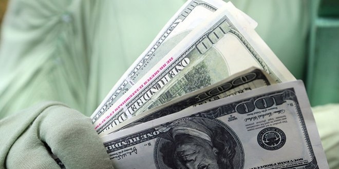 Dolar'ın normalde düşmesi gerekiyordu ama