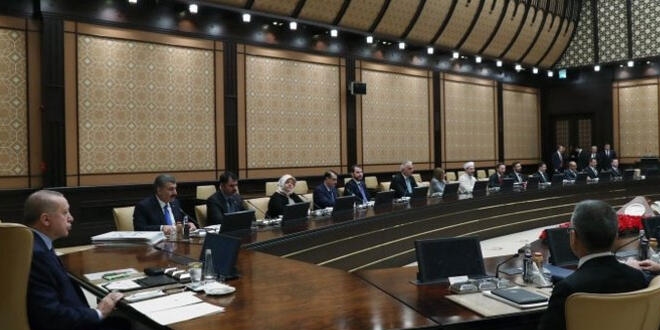 Türkiye'de gözler Koronavirüs toplantısına çevrildi