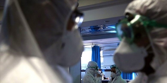 İngiltere'de yeni bir karara kadar okullar kapatıldı