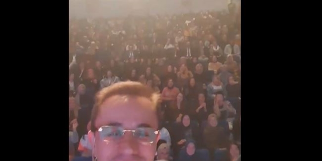 Evde kalın uyarısına rağmen Ender Saraç söyleşi yaptı