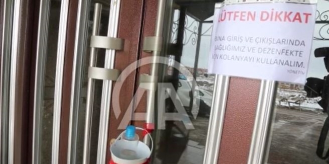 Bu binada Koronavir�se ge�it yok