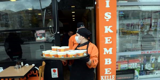 Koronavir�s nedeniyle lokanta sahibinden �cretsiz pa�a �orbas� ikram�