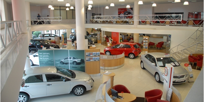 Toyota showroomlar�na ayn� anda en fazla 2 m��teri kabul edilecek