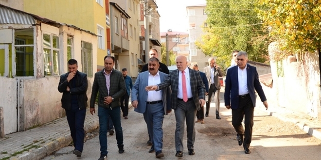 Üç belediye, yaşlıların ihtiyaçlarını kapısına götürecek