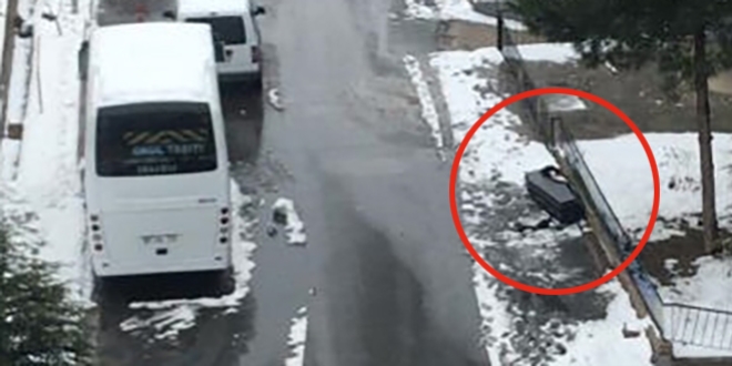 Niğde'de kaldırımdaki tabut polisi harekete geçirdi