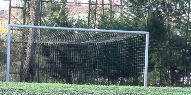 Koronavirüs nedeniyle halı sahalar da kapandı
