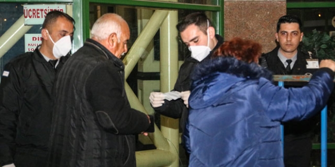 Terminale biletli yolcu dışında girişlere izin verilmedi
