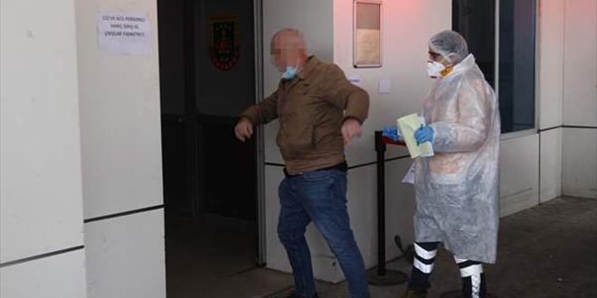 �stanbul'daki karantinadan ka��p Tekirda�'daki evine geldi