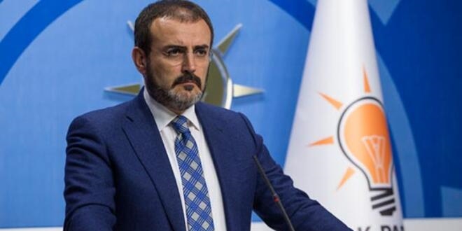 Ünal, Twitter'dan 'EvdeKalTürkiye' etiketiyle kitap kampanyası başlattı