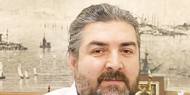 Profesör çocukları için ayrı ev tuttu