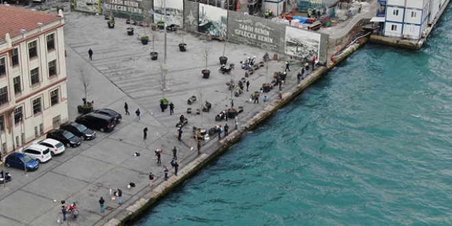 Üsküdar'da yasaklandı, Karaköy'de manzara değişmedi
