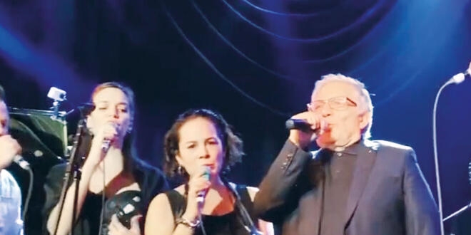 Zülfü Livaneli'nin imza gününde 'korona' bulaştı