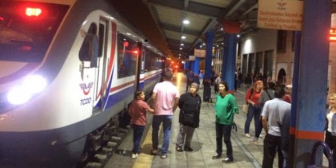 Bakentray ve Marmaray dndaki tren seferleri durduruldu