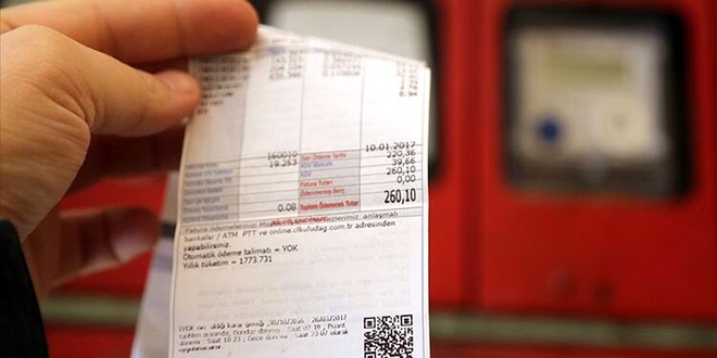 İki dağıtım şirketi, borçlu abonelerin evlerinin elektriğini kesmeyecek